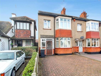 3 Bedroom Semi-detached House For Sale In Leigh-on-sea, Essex