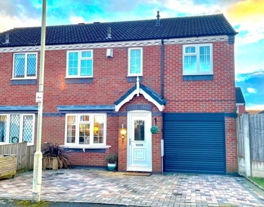3 Bedroom Semi-detached House For Sale In Muxton, Telford