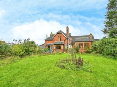3 Bedroom Semi-detached House For Sale In Stafford, Staffordshire