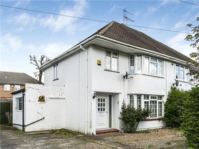 3 Bedroom Semi-detached House For Sale In Sunbury-on-thames, Surrey