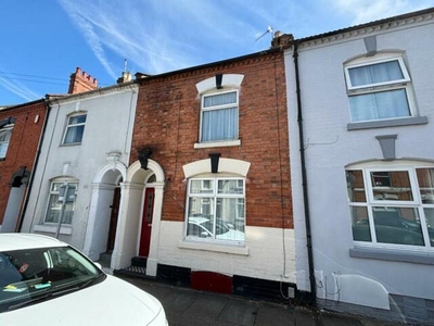 3 Bedroom Terraced House For Sale In The Mounts