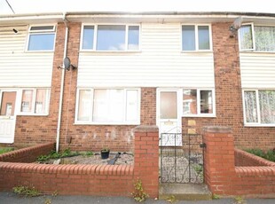 3 Bedroom Town House For Rent In Wakefield