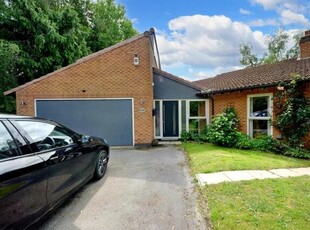 4 Bedroom Detached House For Sale In Bretby, Burton-on-trent
