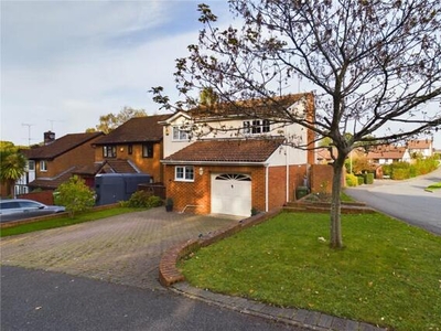 4 Bedroom Detached House For Sale In Burghfield Common, Reading