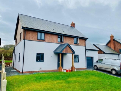 4 Bedroom Detached House For Sale In Clifford, Hereford