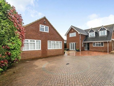 4 Bedroom Detached House For Sale In Cranfield, Bedfordshire