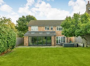 4 Bedroom Detached House For Sale In Headley, Thatcham