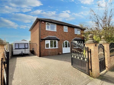 4 Bedroom Detached House For Sale In Marshside, Southport