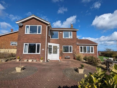 4 Bedroom Detached House For Sale In Scarborough