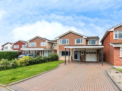 4 Bedroom Detached House For Sale In Tamworth, Staffordshire