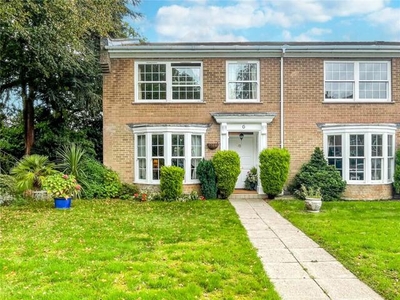 4 Bedroom End Of Terrace House For Sale In Christchurch, Dorset
