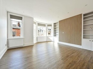 4 Bedroom Flat For Rent In Barons Court, London