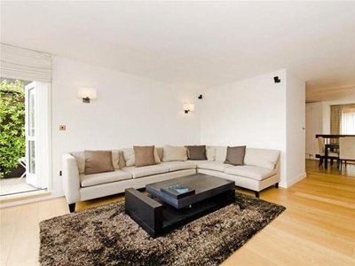 4 Bedroom Flat For Sale In
23 Southwick Street