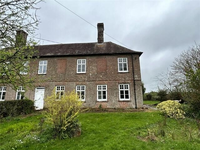 4 Bedroom Semi-detached House For Rent In Cullompton, Devon