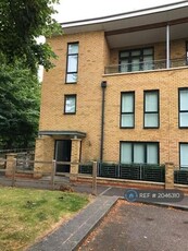 4 Bedroom Semi-detached House For Rent In Kent