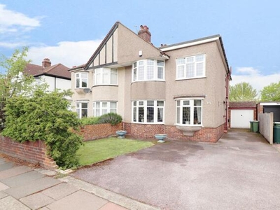 4 Bedroom Semi-detached House For Sale In Bexley, Sidcup