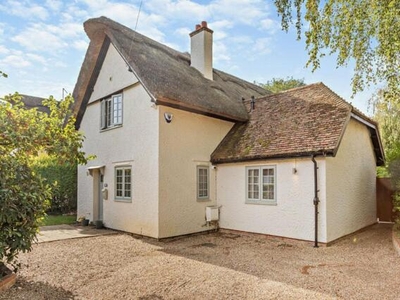 4 Bedroom Semi-detached House For Sale In Hemingford Abbots, Huntingdon