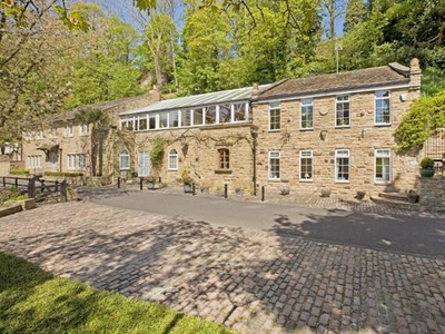 4 Bedroom Semi-detached House For Sale In Knaresborough, North Yorkshire