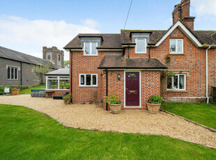 4 Bedroom Semi-detached House For Sale In Salisbury, Hampshire