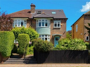 4 Bedroom Semi-detached House For Sale In Streatham, London