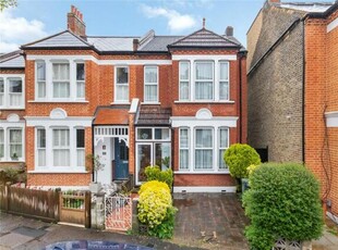 4 Bedroom Semi-detached House For Sale In West Norwood, London