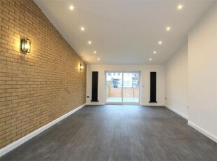 4 Bedroom Terraced House For Rent In East Ham