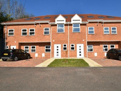 4 Bedroom Terraced House For Sale In Chesham, Buckinghamshire
