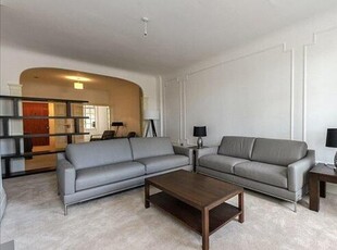 5 Bedroom Apartment For Rent In St Johns Wood, London