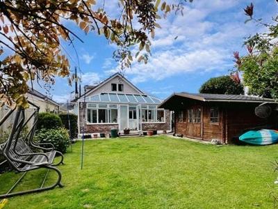 5 Bedroom Chalet For Sale In Christchurch