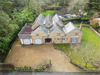 5 Bedroom Detached House For Sale In Farnham, Surrey