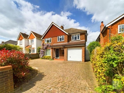 5 Bedroom Detached House For Sale In Maidenhead, Berkshire