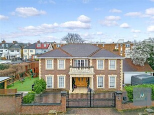 5 Bedroom Detached House For Sale In Woodford Green