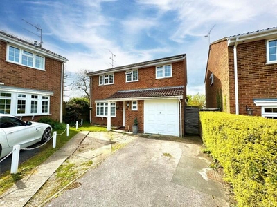 5 Bedroom Detached House For Sale In Yateley, Hampshire