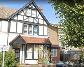 5 Bedroom Flat For Rent In Surbiton