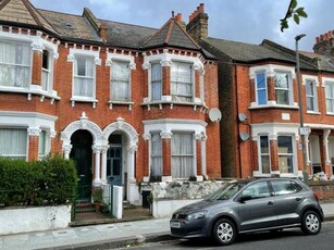 5 Bedroom Semi-detached House For Sale In Balham, London