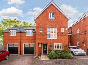 5 Bedroom Semi-detached House For Sale In Berkshire