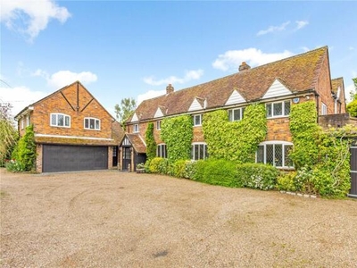 6 Bedroom Detached House For Sale In St. Albans