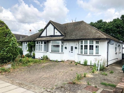 Bungalow for sale London, NW7 2EG