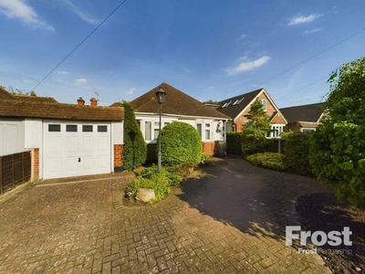 Bungalow For Sale In Shepperton
