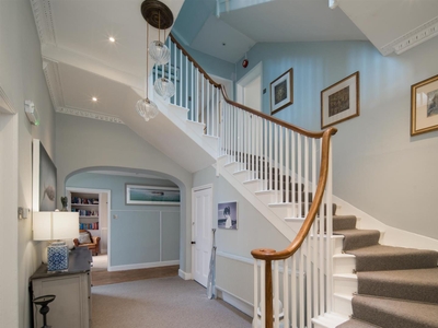STUNNING PERIOD PROPERTY OVER FIVE FLOORS - 16 Castle Road, Cowes - 18830786