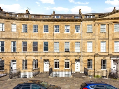 2 bedroom apartment for sale in Lansdown Crescent, Bath, BA1