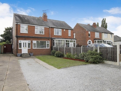 3 bedroom semi-detached house for sale in Sprotbrough Road, Doncaster, DN5