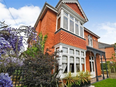 5 bedroom detached house for sale in New Park Road, SOUTHBOURNE, Bournemouth, Dorset, BH6