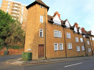 1 bedroom apartment for rent in Portsmouth Road, Guildford, Surrey, GU2