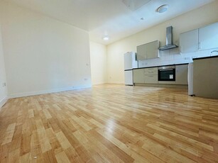 2 bedroom apartment for rent in Alma Street, Luton, Bedfordshire, LU1