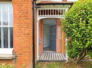 2 bedroom maisonette for rent in Carlisle Avenue, St. Albans, Hertfordshire, AL3