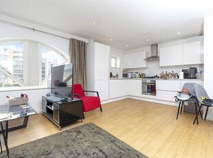 2 Bedroom Apartment For Rent In Clarence Road, London