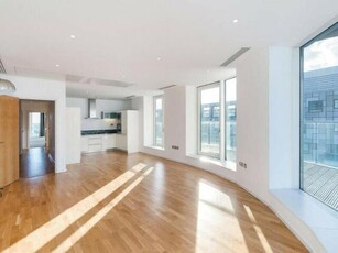 2 Bedroom Apartment For Rent In South Quay, London