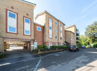 2 bedroom apartment for rent in Vespasian Road, Bitterne Manor, Southampton, Hampshire, SO18