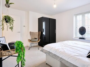 2 bedroom apartment for sale in 2 Lincoln Close
OFF PINEYWOODS LANE
Milton Keynes
MK8 1DE, MK8